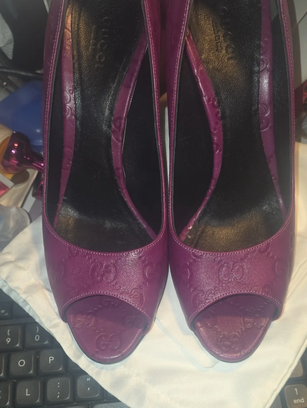 Gucci leather peep